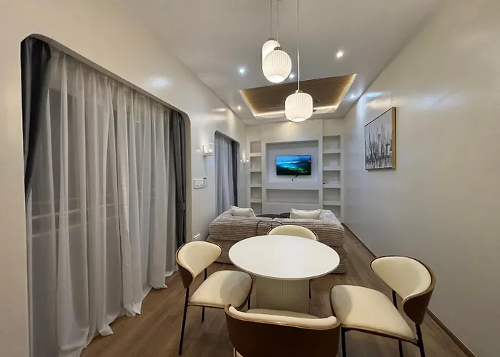 Silom Sky I Mahanakhon View For 2-6 Guests Near Bts Chong Nonsi 公寓
