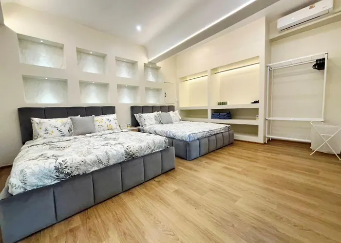 Silom Sky I Mahanakhon View For 2-6 Guests Near Bts Chong Nonsi 公寓