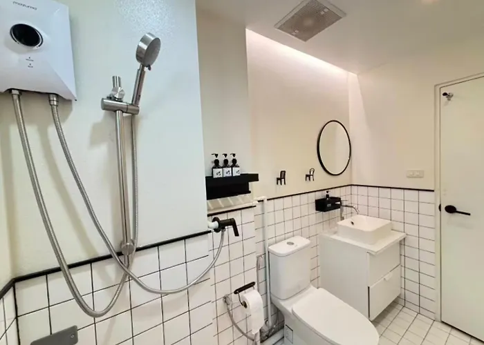 Silom Sky I Mahanakhon View For 2-6 Guests Near Bts Chong Nonsi 公寓 曼谷