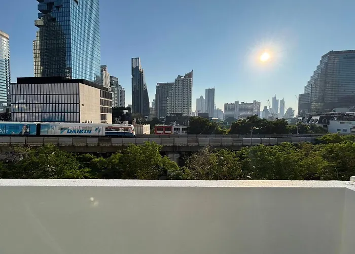 Silom Sky I Mahanakhon View For 2-6 Guests Near Bts Chong Nonsi